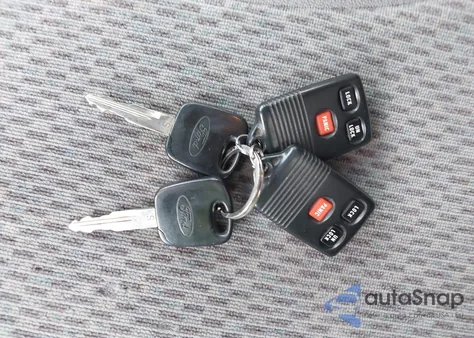 1997 Ford Expedition Eddie Bauer/Xlt from USA, damaged, VIN 1FMEU18W9VLB69864